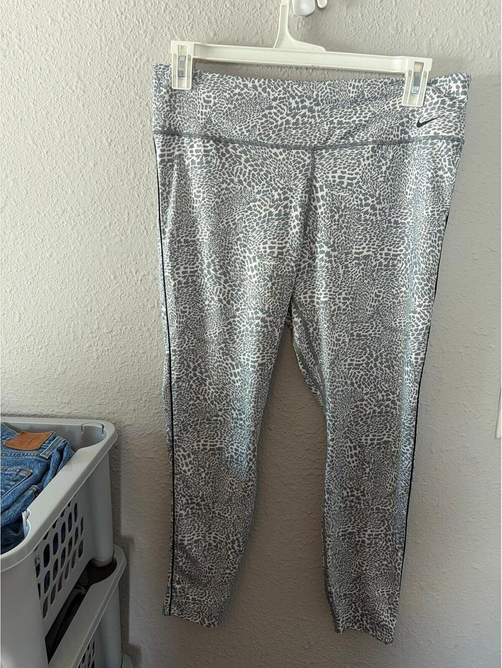Nike Dri Fit grey animal print leggings size XXL